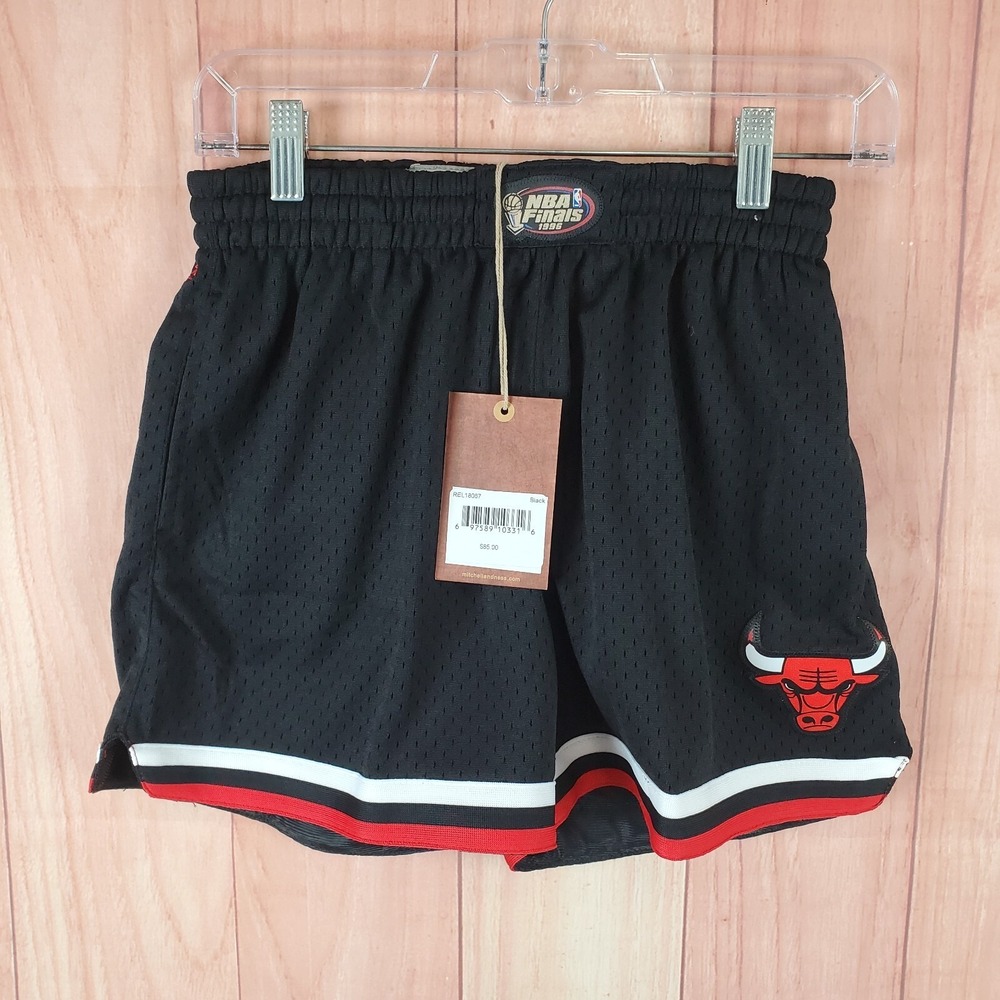 Mitchell & Ness Womens Jump Shot Shorts XS Black Chicago Bulls Hardwood Classics